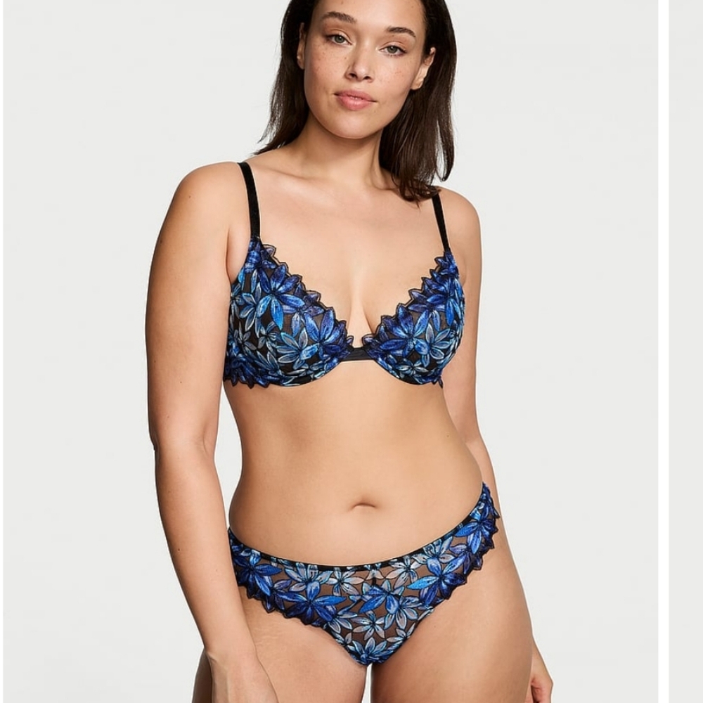 Very Sexy Ziggy Glam Embroidered Bra & Thong Panty Set
